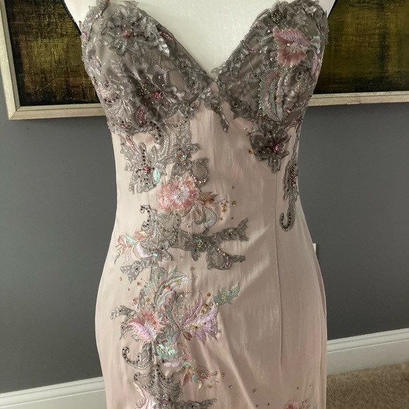 Mandalay Dress - Picture 6 of 7